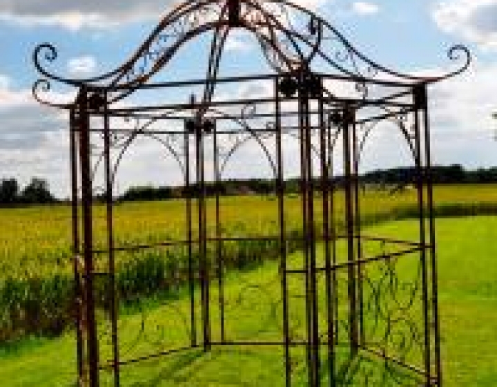 Smeedijzer, tuinbanken, pergola, poorten, rozenbogen,...