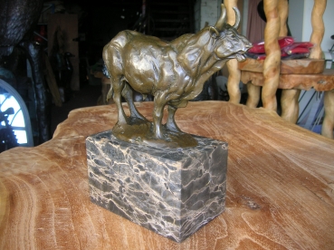 B45:Stier in brons.