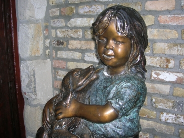 B55: Kind met hondje detail