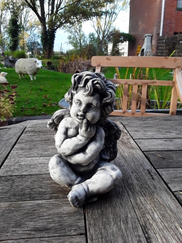 ST5: Engel. h: 21cm.\nEngelen