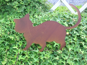 S67:kat in plaatijzer.ong. 30cm.