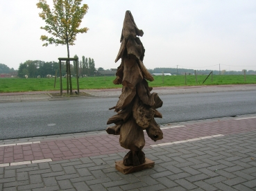 H6:kerstboom in teak.h:1.50m