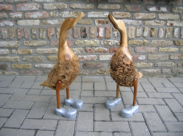 Decoratieve eend.\nh:65cm.
