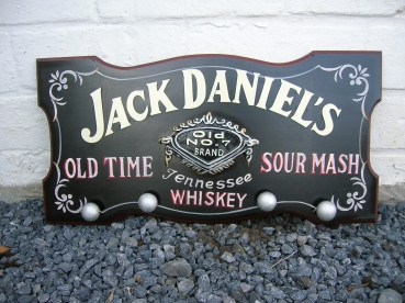 H104: Jack Daniels kapstok.45 euro\n80 op 40cm